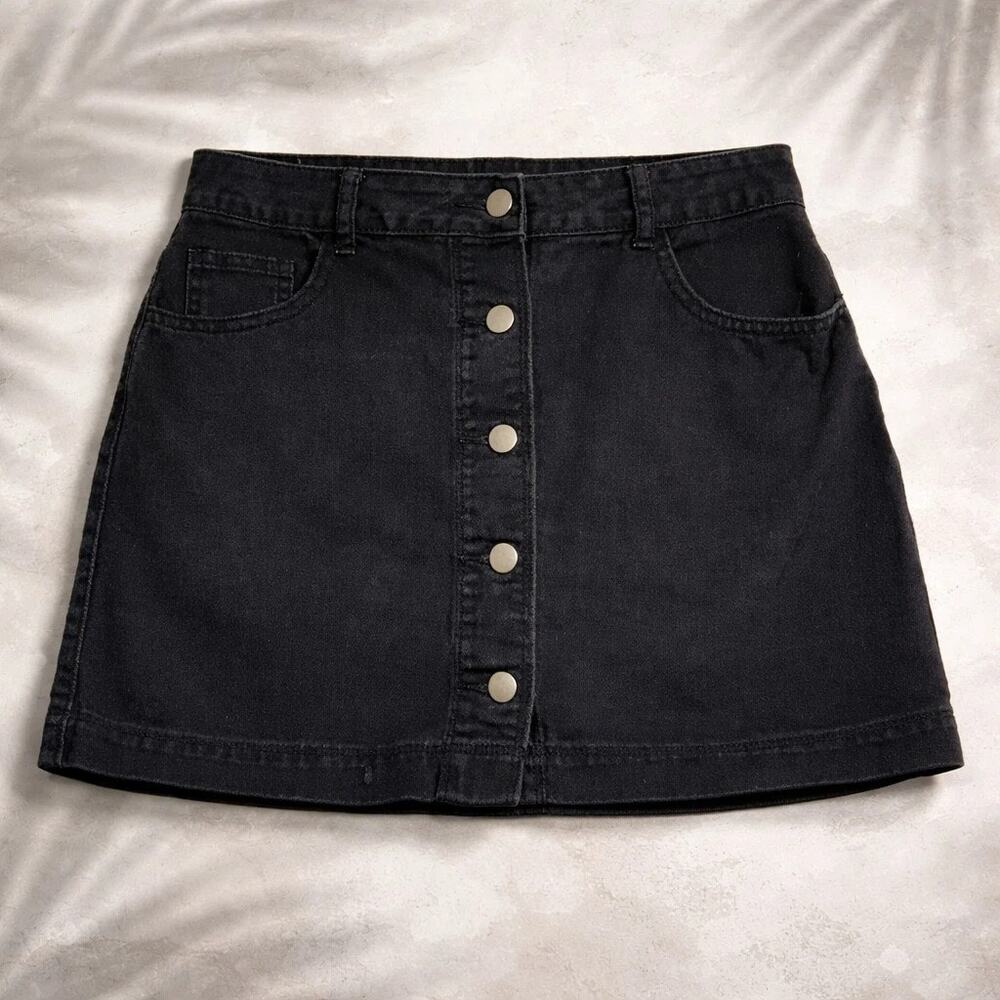 Black Denim Mini Skirt Size M Button Front - Pockets - Forever 21